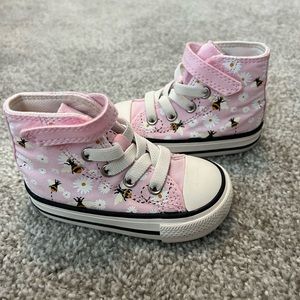 Size 4 Toddler High Top Converse